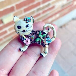 Sweet Kitty Brooch